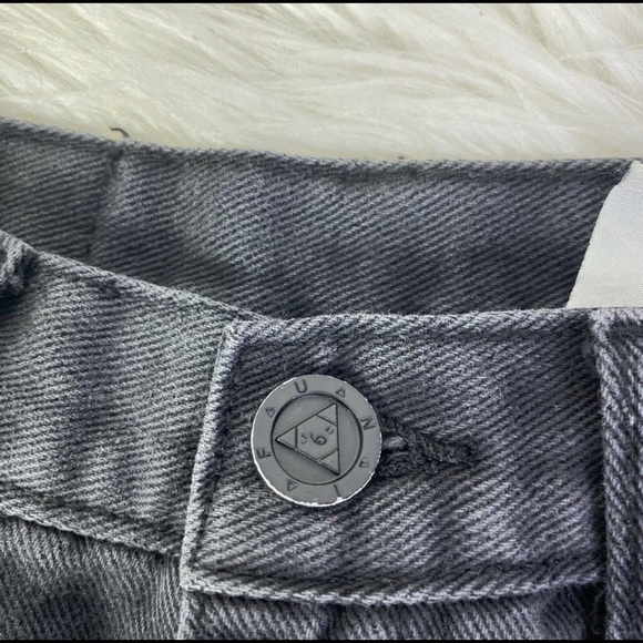 ❗️FINAL PRICE❗️ UNIF Black High Waisted Shorts - Picture 5 of 6